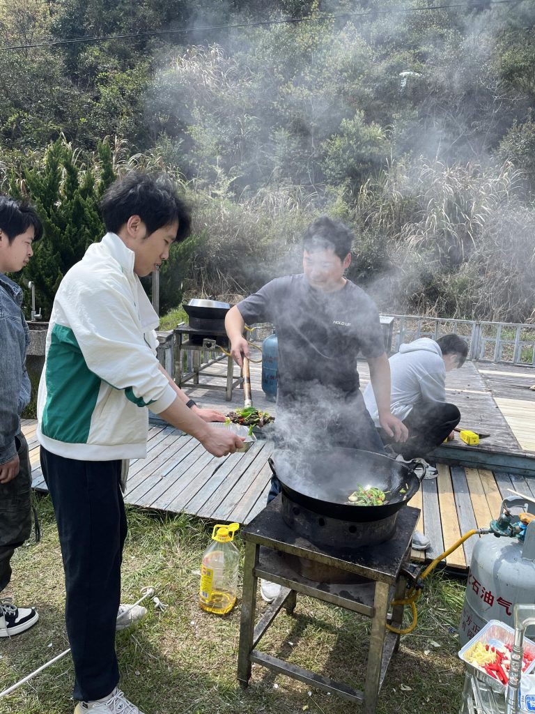 2025.4.7PHLTD鹏汉销售部望星谷露营团建2